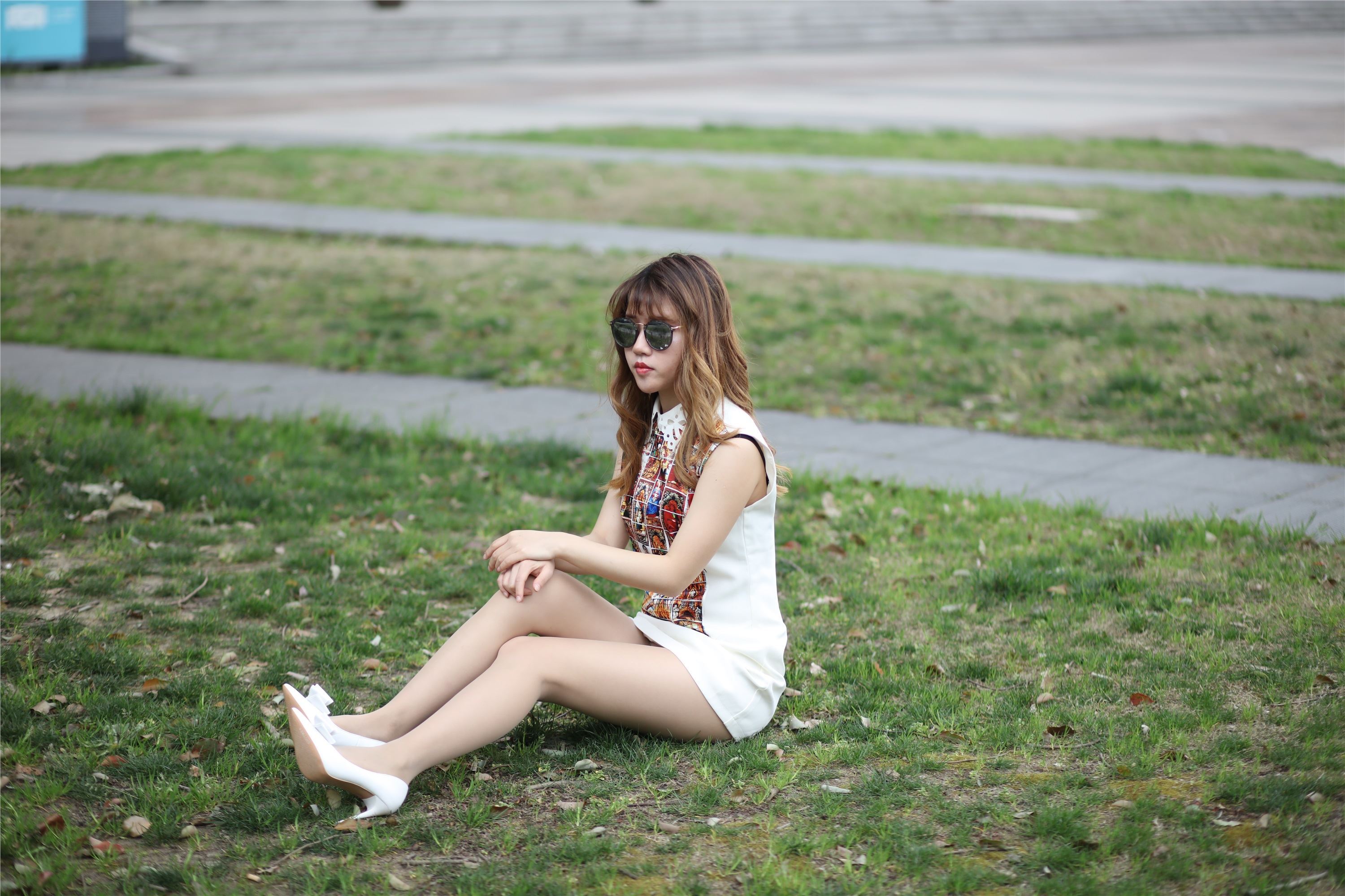 奈丝写真 NO.058 高高-坐好了，大白腿！